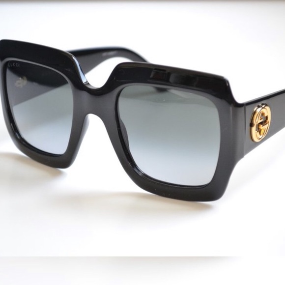Gucci Accessories - Gucci oversized sunglasses